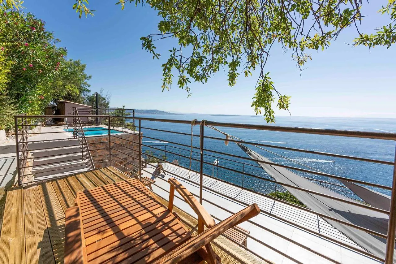 Breathtaking Luxurious Villa With Sea-View In Theoule Sur Mer