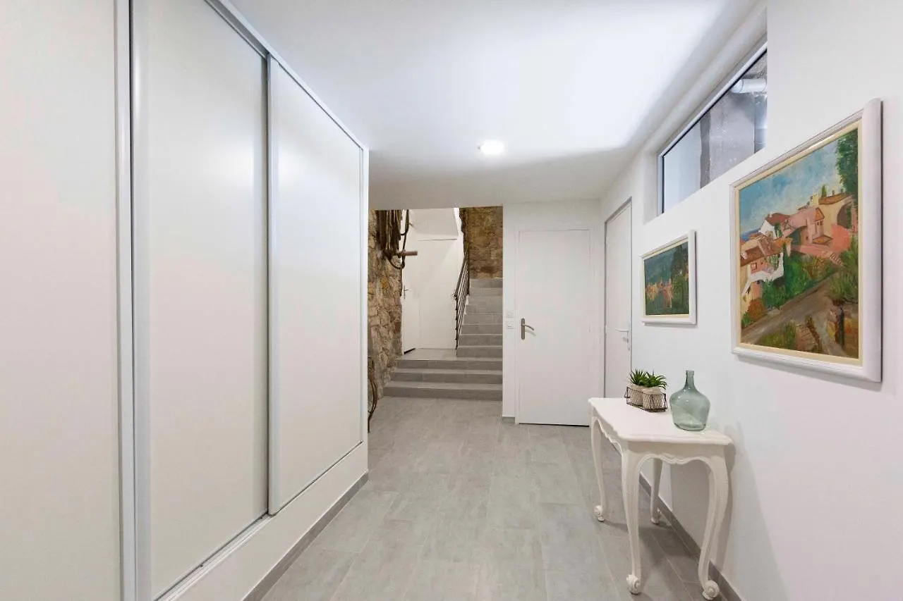 Breathtaking Luxurious Villa With Sea-View In Theoule Sur Mer
