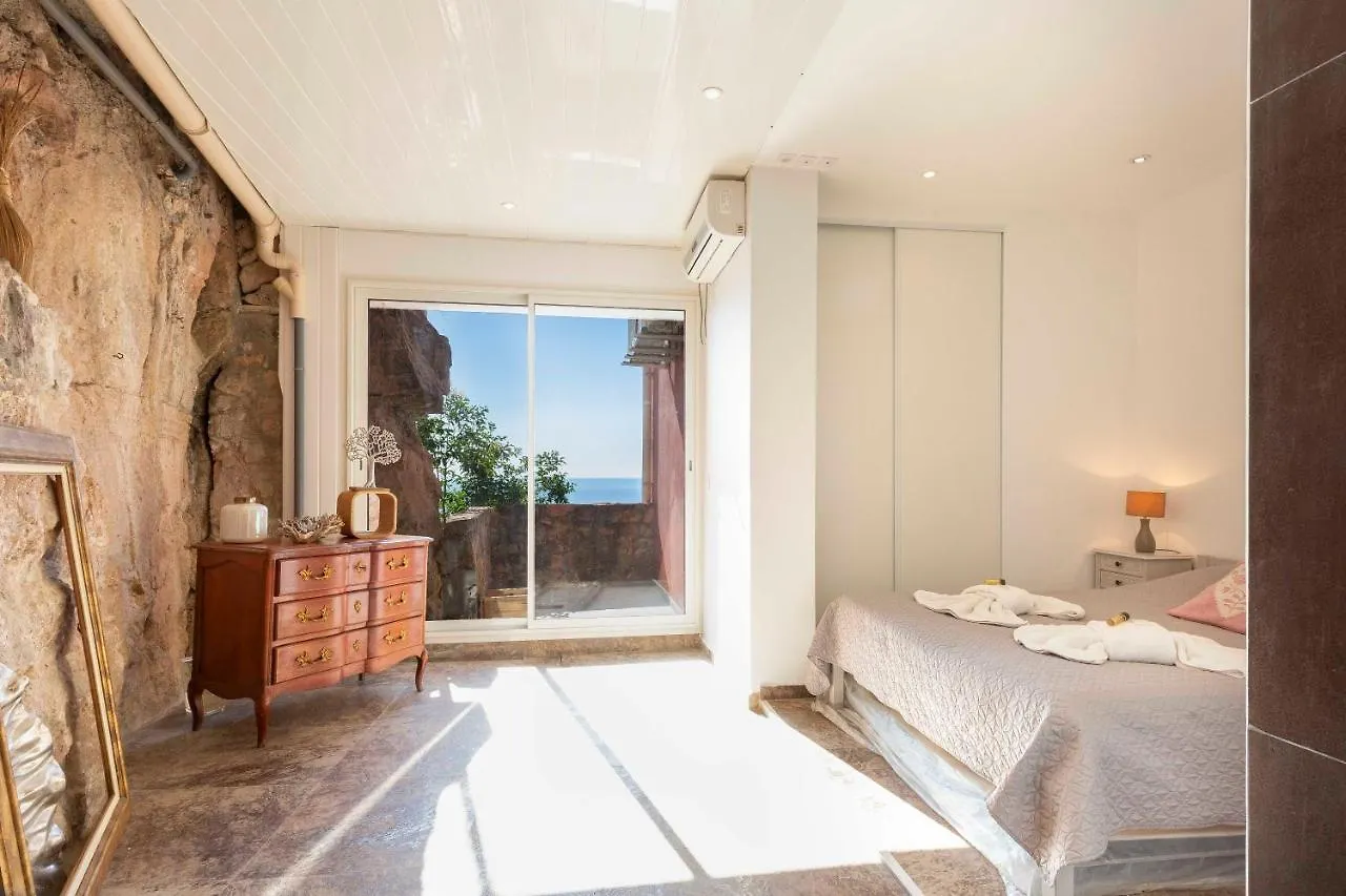 Breathtaking Luxurious Villa With Sea-View In Theoule Sur Mer